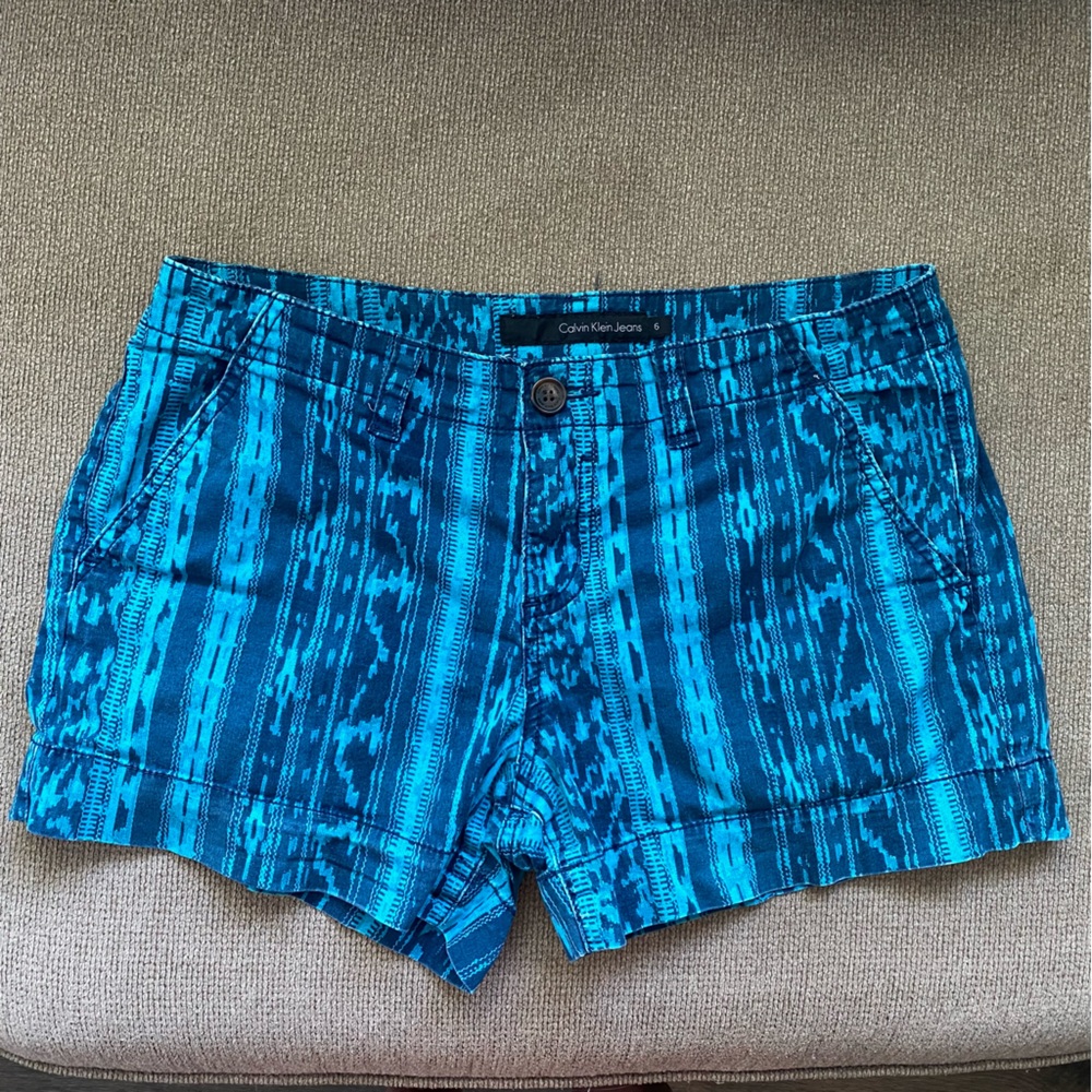 Calvin Klein Size 6 Blue/Turquoise Shorts